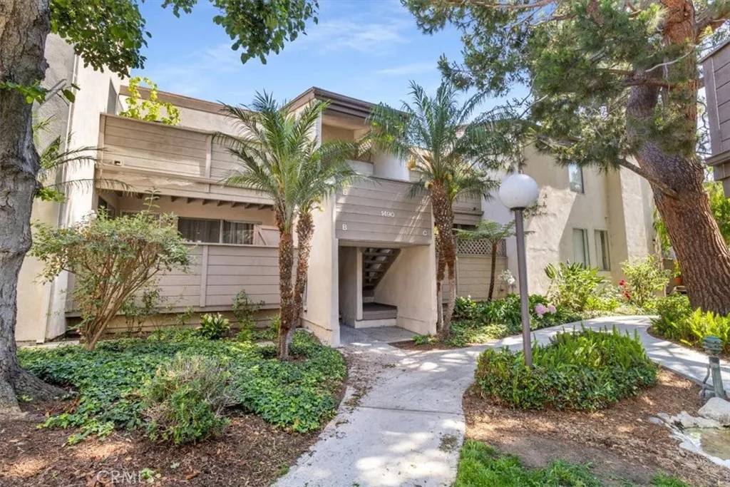 1490 Cabrillo Park Drive #B, Santa Ana, CA 92701