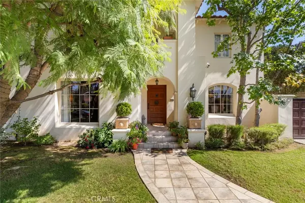 1811 N Flower Street, Santa Ana, CA 92706