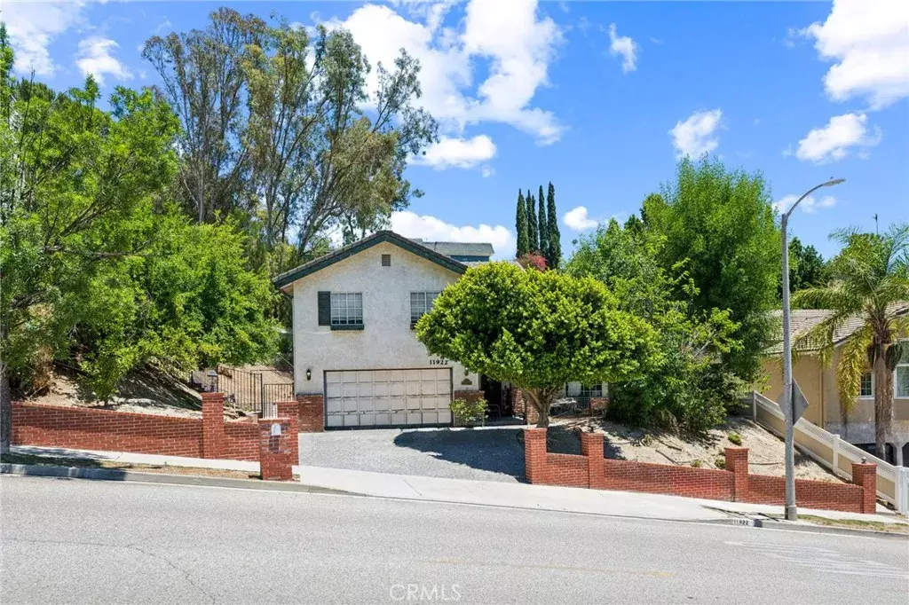 Granada Hills, CA 91344,11922 Louise Avenue