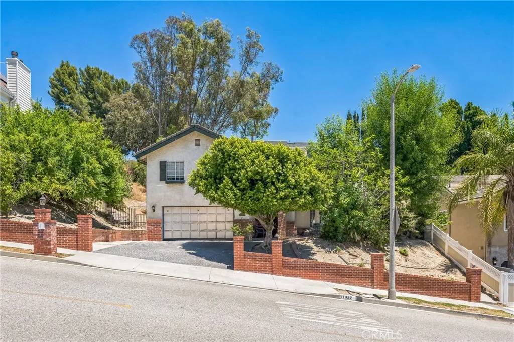 Granada Hills, CA 91344,11922 Louise Avenue