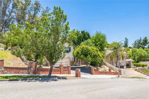 Granada Hills, CA 91344,11922 Louise Avenue