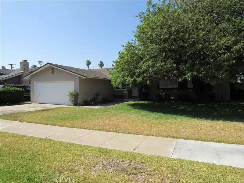 445 E Hoover Avenue, Orange, CA 92867