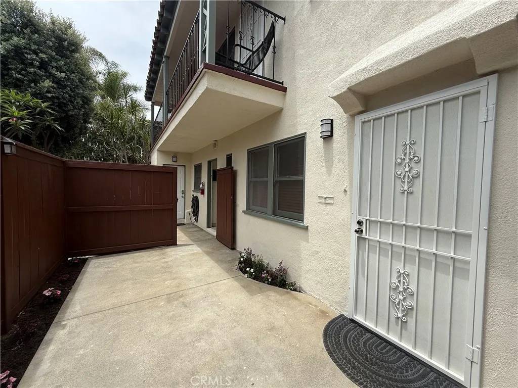Long Beach, CA 90803,2851 E Vista Street