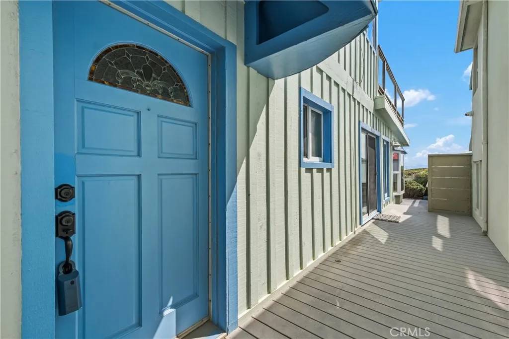 Sunset Beach, CA 90742,17045 S Pacific Avenue