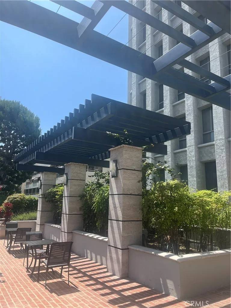 Los Angeles, CA 90012,800 W 1st Street #2002