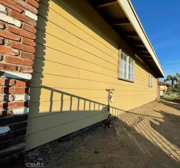 Anaheim, CA 92805,401 W Guinida Lane