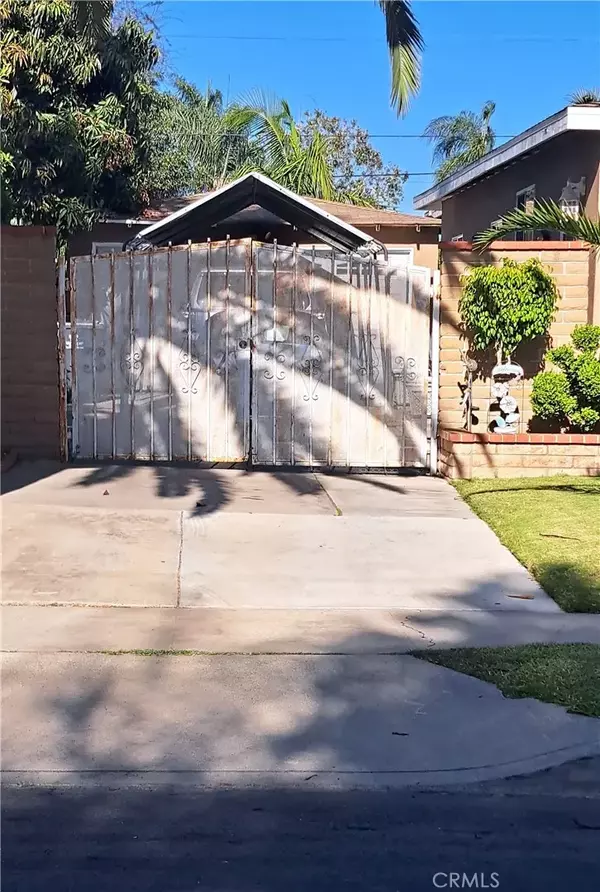 Santa Ana, CA 92707,1605 S Birch Street