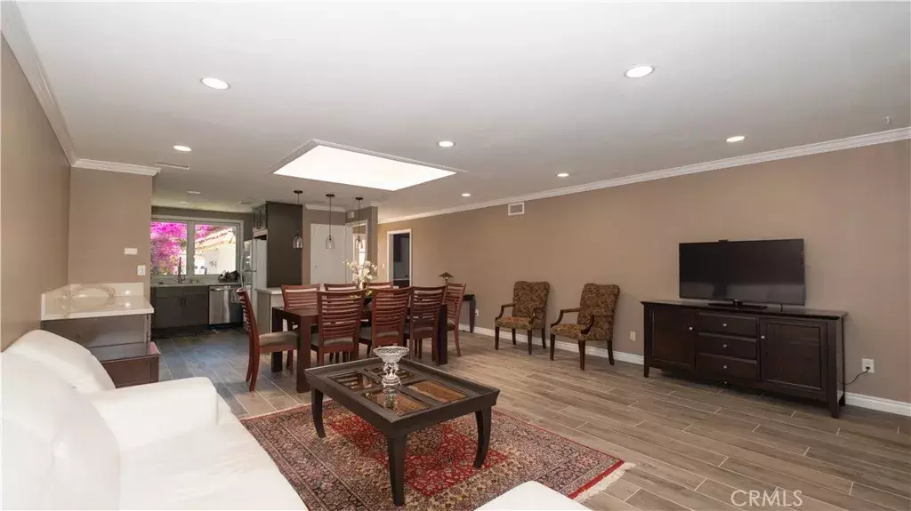 Irvine, CA 92612,7 Satinwood Way