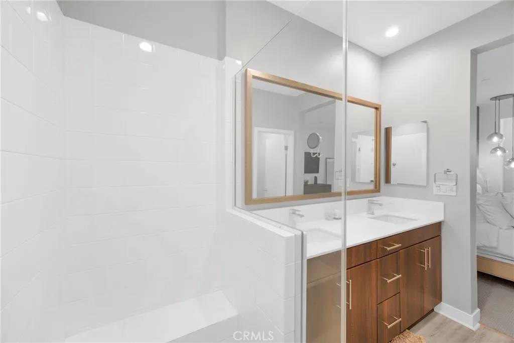 Bellflower, CA 90706,9958 Artesia Boulevard #1003