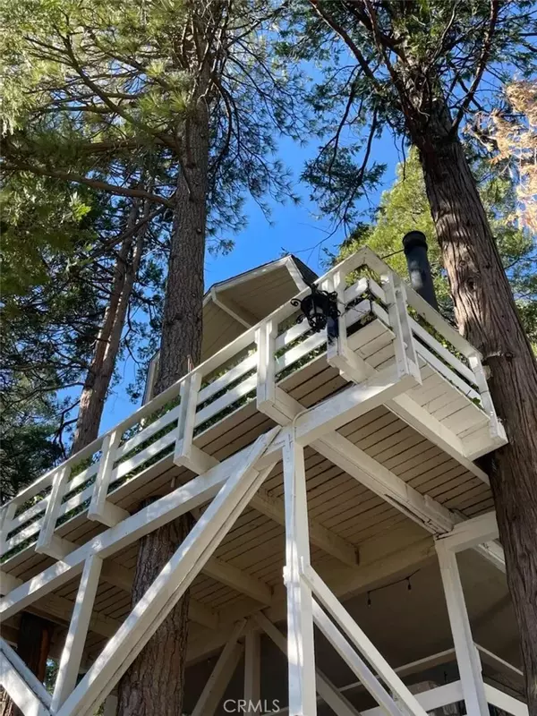 Twin Peaks, CA 92391,565 Rose Lane