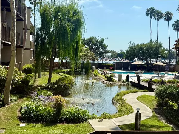 Long Beach, CA 90803,9116 Marina Pacifica Drive North