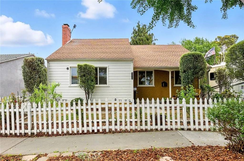 Lakewood, CA 90712,5812 Hayter Avenue