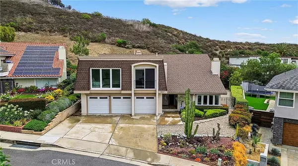 San Clemente, CA 92673,3807 Via Manzana
