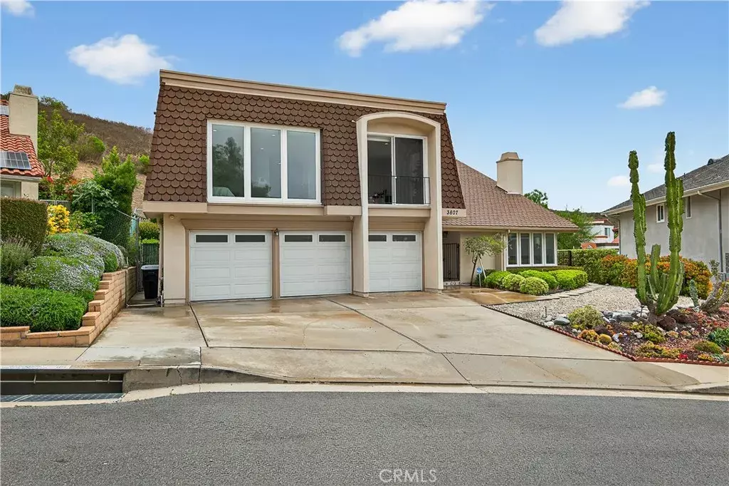 San Clemente, CA 92673,3807 Via Manzana
