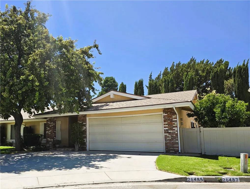 Newhall, CA 91321,26487 Fairway Circle