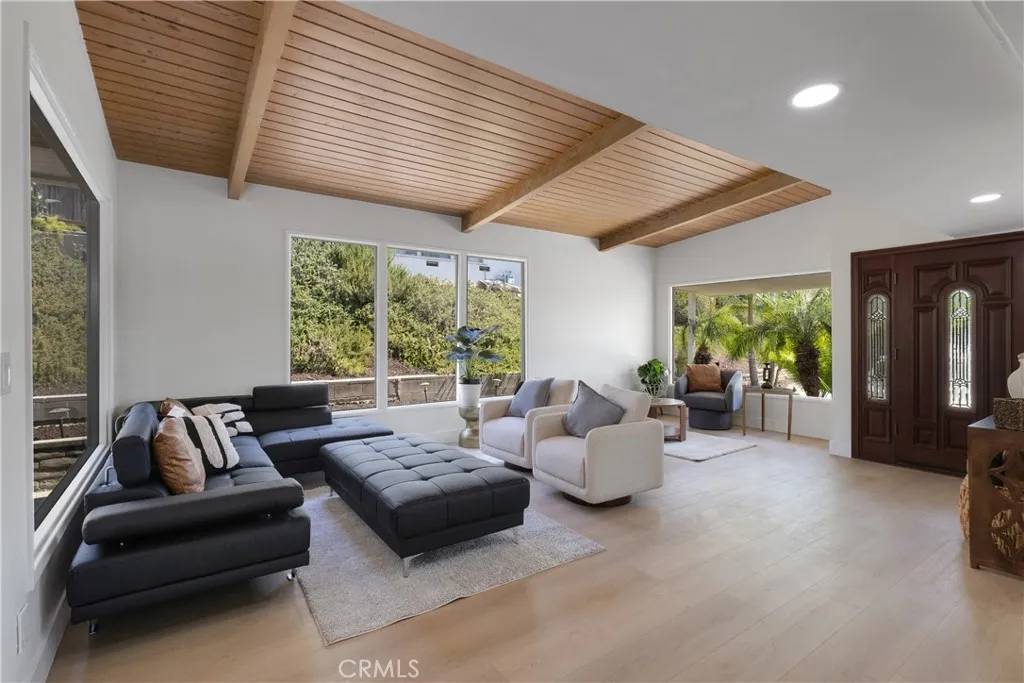 Fullerton, CA 92831,1219 N Raymond Avenue