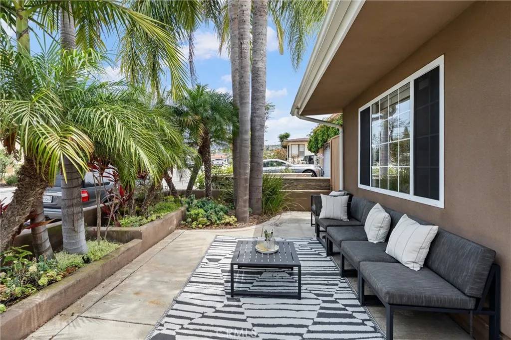 San Clemente, CA 92672,309 W Avenida Palizada