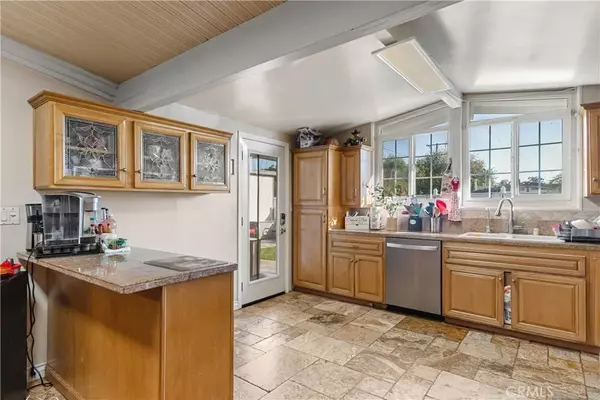 Whittier, CA 90605,8614 Amsdell Avenue