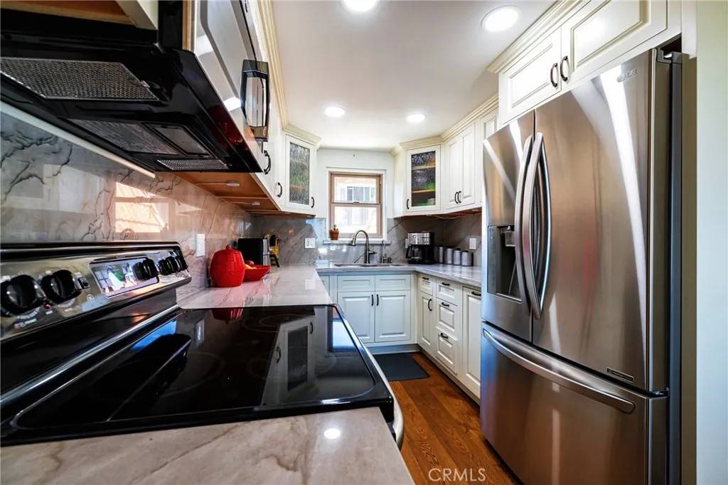 2125 Temple Avenue #2, Signal Hill, CA 90755