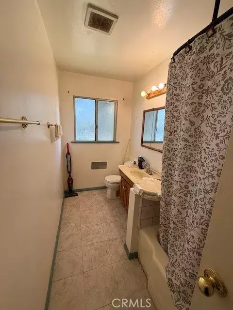 Long Beach, CA 90805,141 W Scott Street