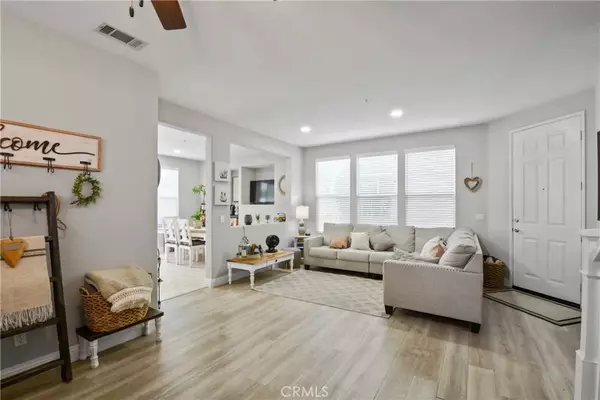 Placentia, CA 92870,1549 E Cameron Way