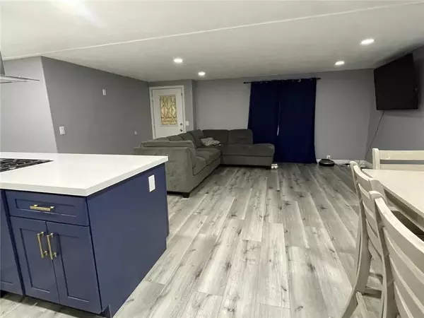 Ontario, CA 91764,1512 5th #211
