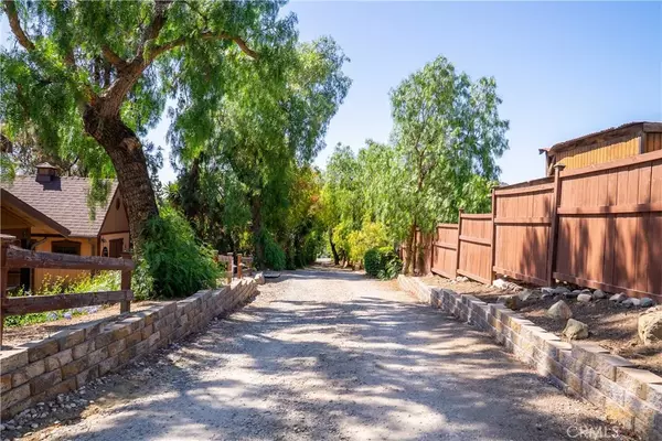 Orange, CA 92869,10845 Meads