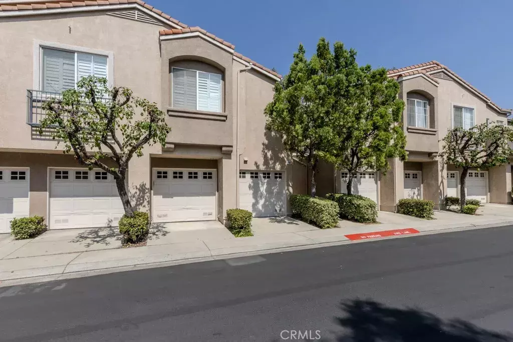 Placentia, CA 92870,219 Draft Way