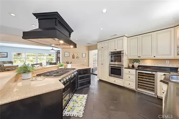 Yorba Linda, CA 92886,5092 Briarhill Drive