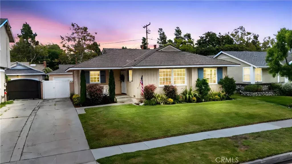 Long Beach, CA 90815,2534 Petaluma Avenue