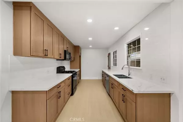 Anaheim, CA 92801,2529 W Glenhaven Avenue