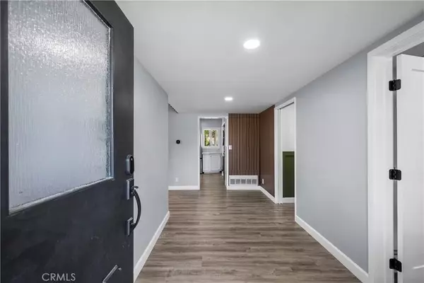 Newhall, CA 91321,25083 Wheeler Road