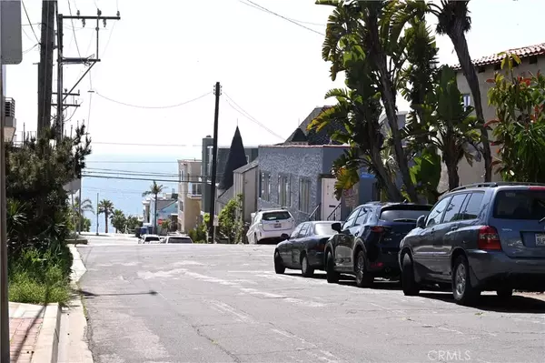 Manhattan Beach, CA 90266,706 Highland Avenue