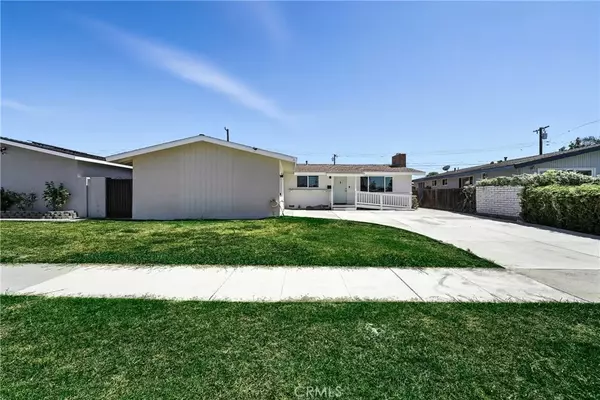 2022 W Spruce Avenue, Orange, CA 92868