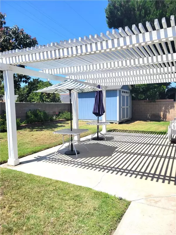 Lakewood, CA 90712,6103 Sunfield Avenue