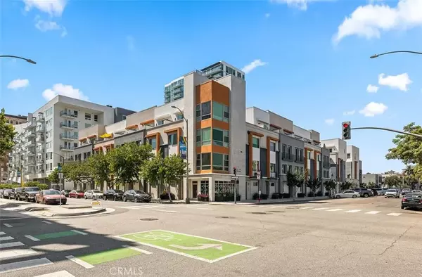 215 Elm Avenue, Long Beach, CA 90802