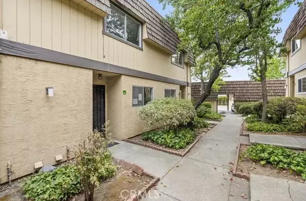 Oakland, CA 94605,10401 Shaw Street #402