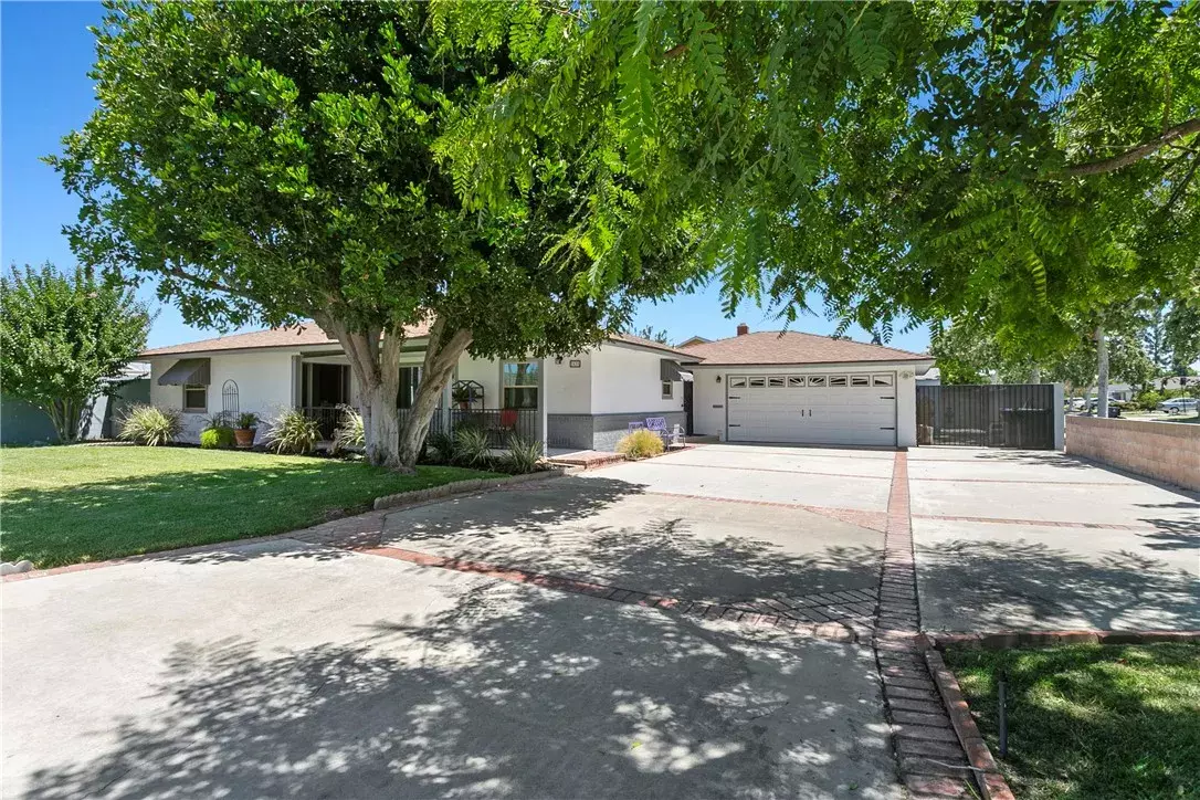 Santa Ana, CA 92705,2435 Old Grand St