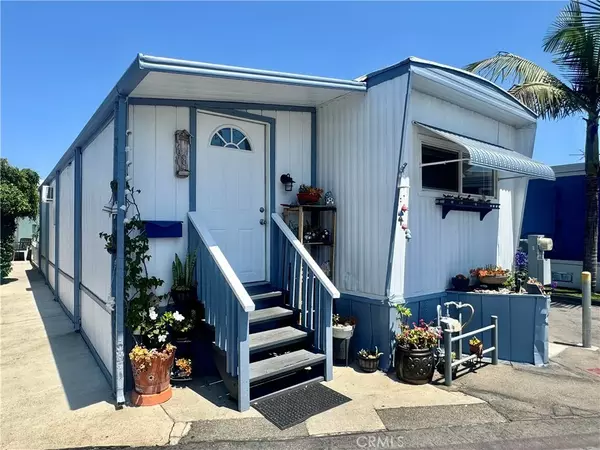 Bellflower, CA 90706,8723 Artesia Blvd #68