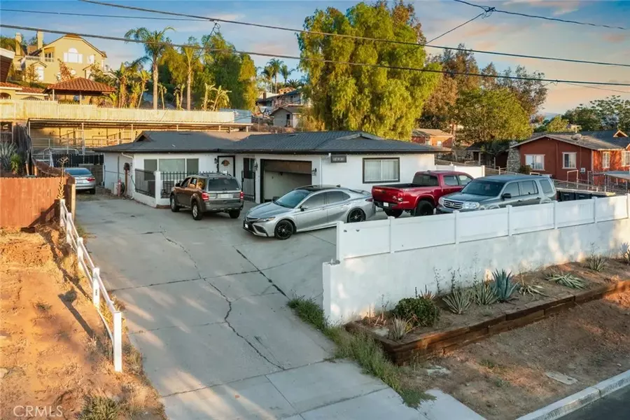 2633 Valley View Avenue, Norco, CA 92860