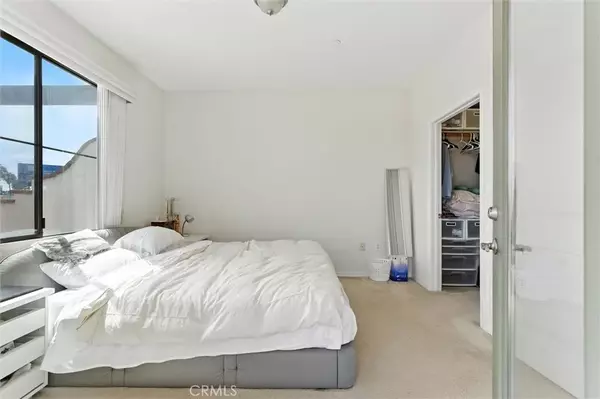 Redondo Beach, CA 90278,2001 Artesia Boulevard #207