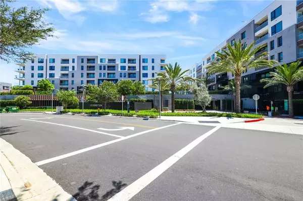 Irvine, CA 92612,1703 Rivington