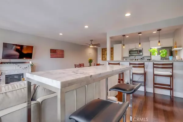 Long Beach, CA 90803,3609 E 2nd Street #303