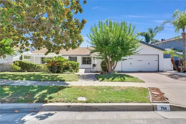 704 E Barkley Avenue, Orange, CA 92867