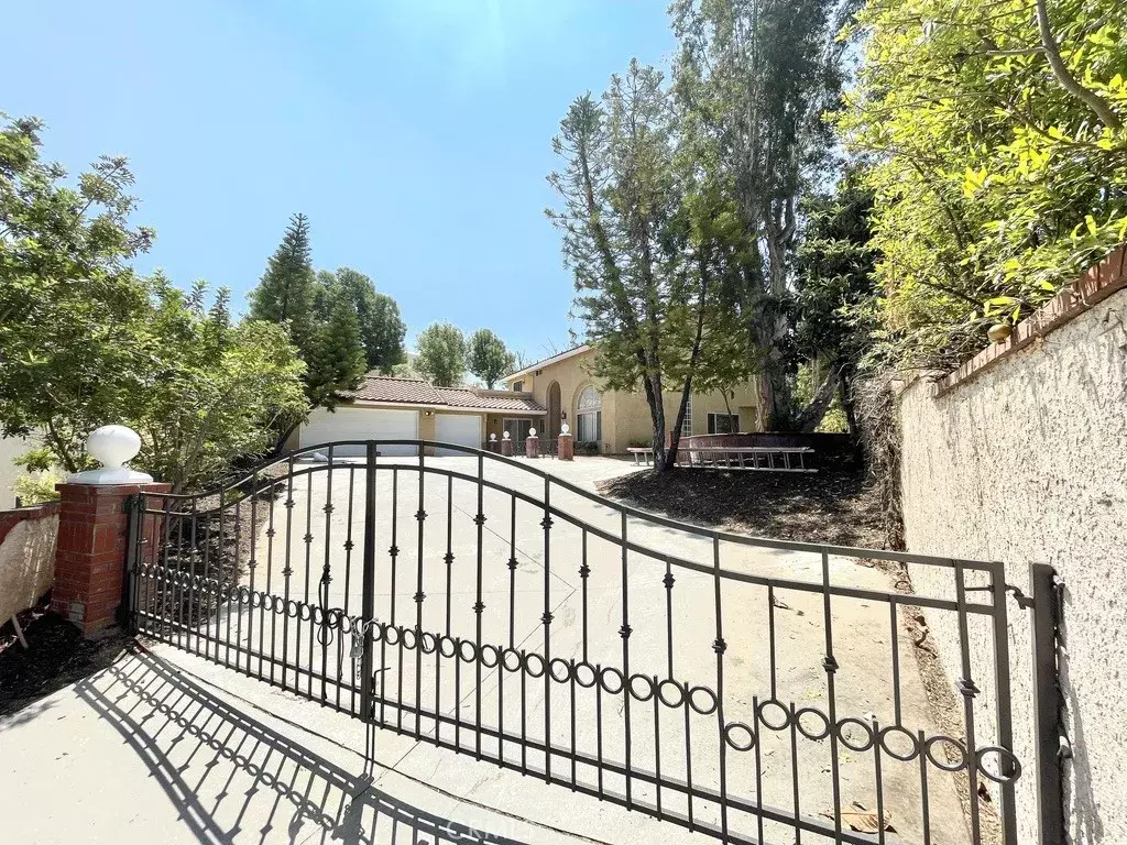 Hacienda Heights, CA 91745,16162 Sunnyview