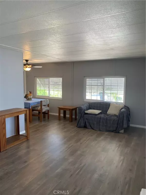 Anaheim, CA 92801,37 Elm Via