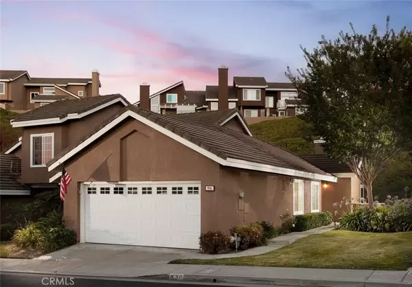 830 S Sapphire Lane, Anaheim Hills, CA 92807