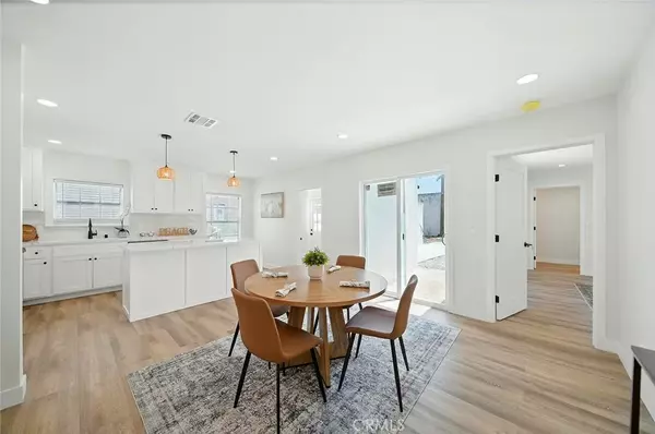 Inglewood, CA 90305,2206 W 78th Place