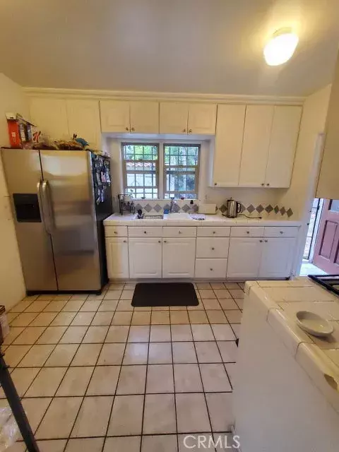Long Beach, CA 90806,2243 Chestnut Avenue