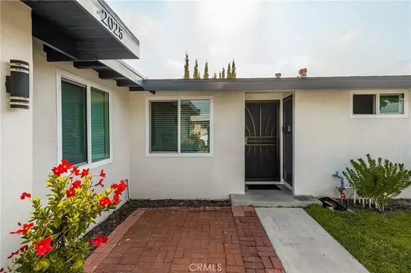 Anaheim, CA 92801,2025 W Dogwood Avenue
